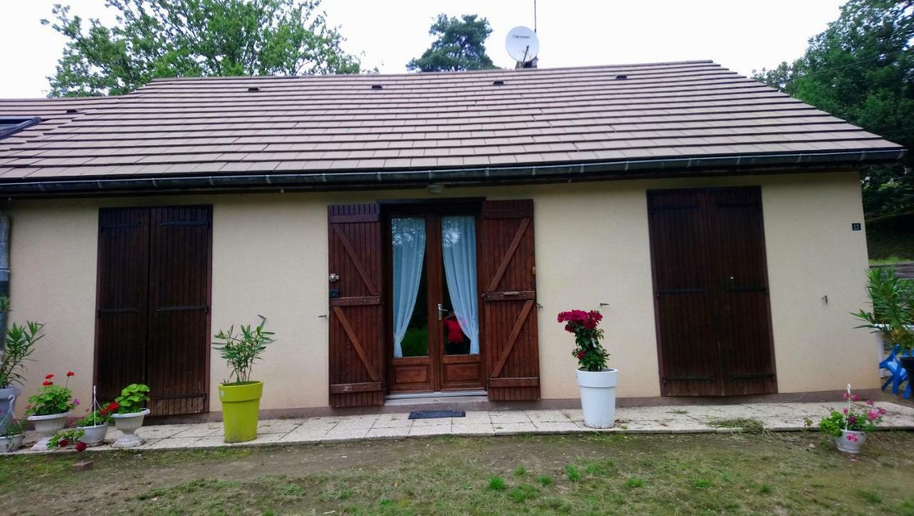 Maison Bord Du Lac Marcillac-la-Croisille Exteriör bild