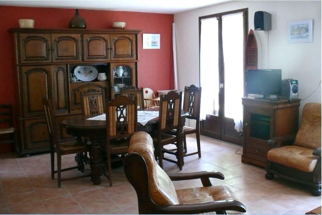Maison Bord Du Lac Marcillac-la-Croisille Exteriör bild